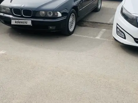 BMW 528 1999 года за 4 500 000 тг. в Алматы