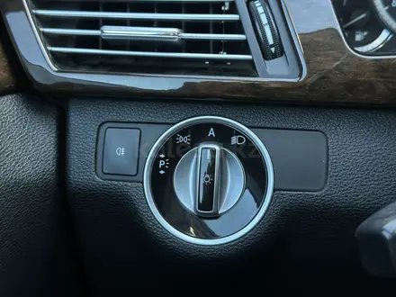Mercedes-Benz E 200 2011 года за 7 800 000 тг. в Актобе – фото 15
