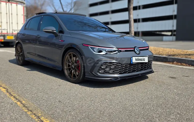 Volkswagen Golf 2023 года за 15 000 000 тг. в Алматы