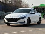 Hyundai Elantra 2022 года за 9 950 000 тг. в Алматы