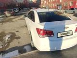 Chevrolet Cruze 2013 года за 2 900 000 тг. в Актау – фото 4