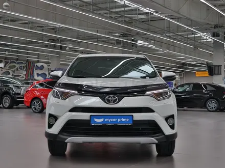 Toyota RAV4 Prestige 2016 года за 9 890 000 тг. в Алматы – фото 2