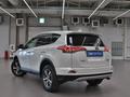 Toyota RAV4 Prestige 2016 года за 9 890 000 тг. в Алматы – фото 4