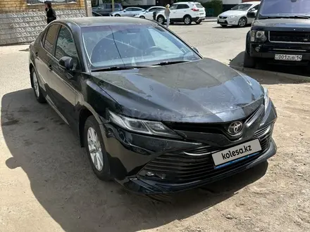 Toyota Camry 2021 года за 12 300 000 тг. в Павлодар – фото 2