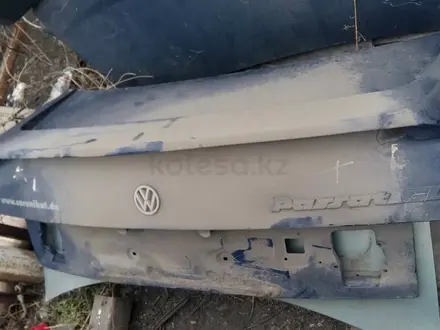 Крышка багажника Фольксваген Пассат б3 седан Volkswagen Passat b3 за 16 500 тг. в Семей
