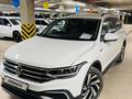 Volkswagen Tiguan 2022 года за 10 600 000 тг. в Астана – фото 4