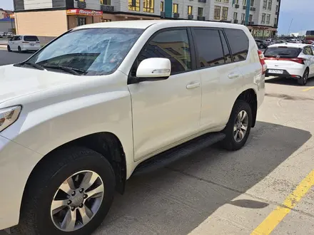 Toyota Land Cruiser Prado 2016 года за 18 300 000 тг. в Атырау