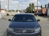 Volkswagen Passat 2014 года за 3 600 000 тг. в Актобе – фото 2