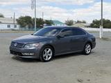 Volkswagen Passat 2014 года за 3 600 000 тг. в Актобе – фото 4