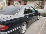 Mercedes-Benz E 320 1999 года за 3 700 000 тг. в Алматы – фото 3