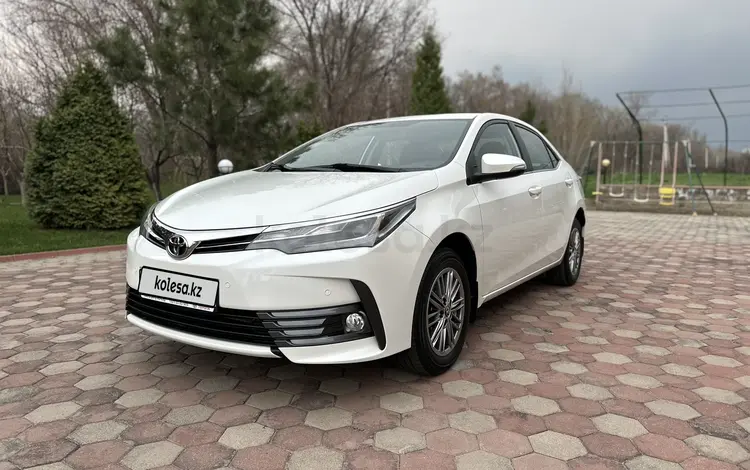 Toyota Corolla 2018 года за 9 000 000 тг. в Алматы