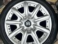 Bentley Continental GT оригинальные диски за 350 000 тг. в Алматы