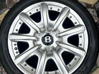 Bentley Continental GT оригинальные диски за 350 000 тг. в Алматы