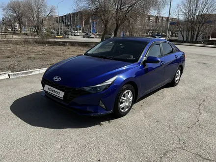 Hyundai Elantra 2021 года за 9 500 000 тг. в Караганда – фото 3