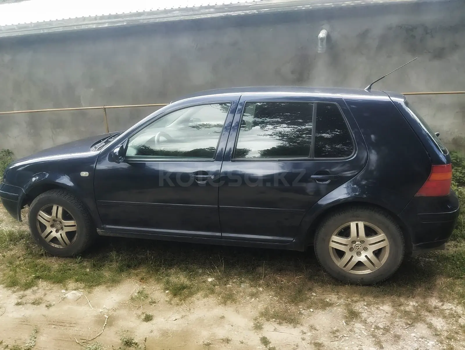 Volkswagen Golf, 2000