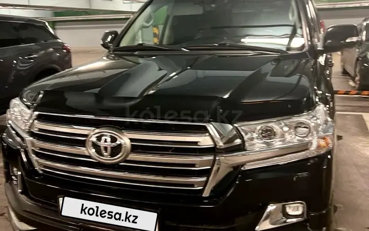 Toyota Land Cruiser 2017 года за 31 000 000 тг. в Астана