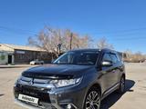 Mitsubishi Outlander 2018 годаfor12 850 000 тг. в Караганда