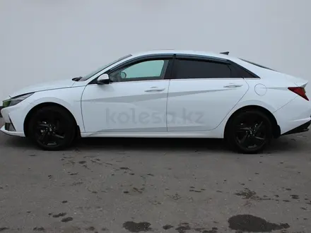 Hyundai Elantra 2023 года за 10 500 000 тг. в Шымкент – фото 3