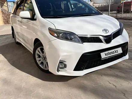 Toyota Sienna 2016 года за 14 400 000 тг. в Астана