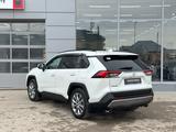 Toyota RAV4 Luxe 2021 года за 16 300 000 тг. в Кызылорда – фото 2