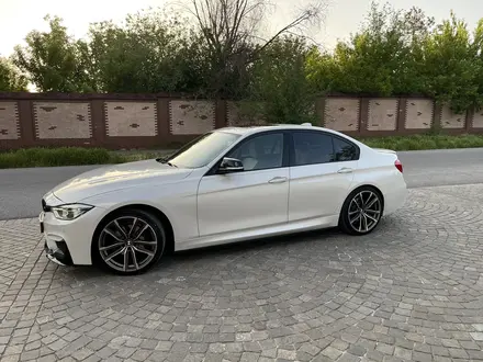 BMW 330 2016 года за 14 500 000 тг. в Шымкент – фото 4
