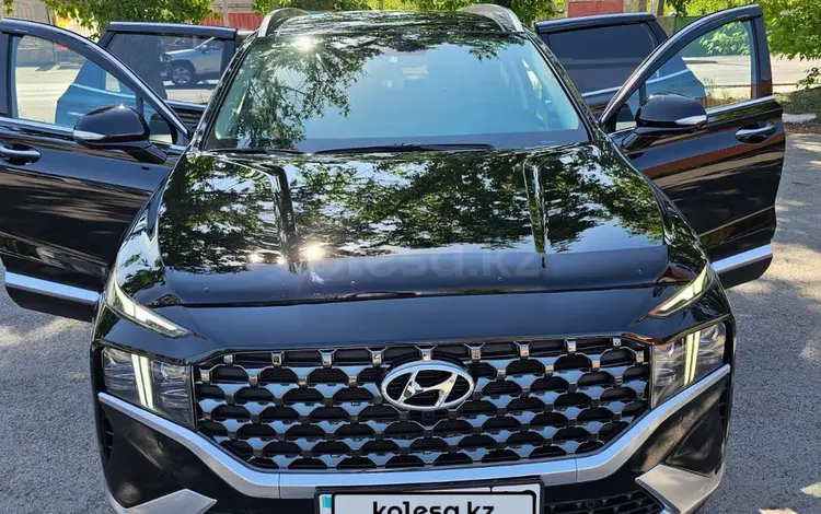 Hyundai Santa Fe 2023 годаүшін19 300 000 тг. в Караганда