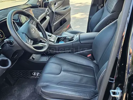 Hyundai Santa Fe 2023 года за 19 300 000 тг. в Караганда – фото 13