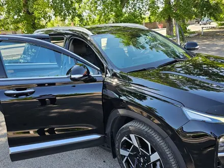 Hyundai Santa Fe 2023 года за 19 300 000 тг. в Караганда – фото 3
