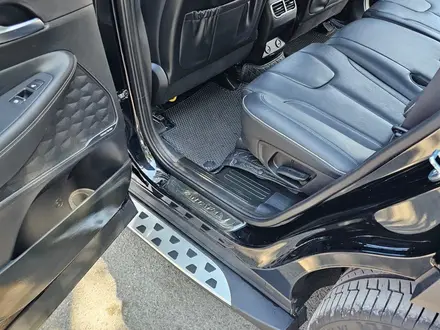 Hyundai Santa Fe 2023 года за 19 300 000 тг. в Караганда – фото 32