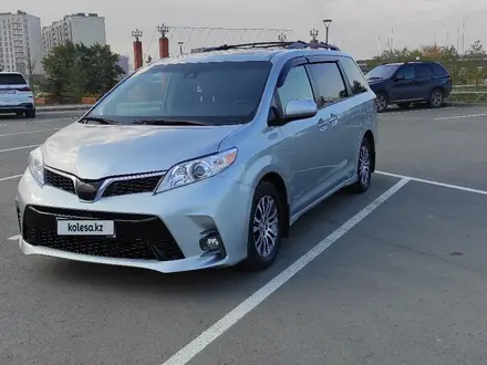 Toyota Sienna 2019 года за 18 000 000 тг. в Астана