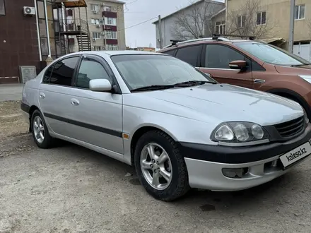 Toyota Avensis 2000 года за 2 700 000 тг. в Атырау