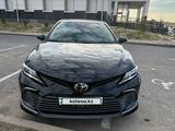 Toyota Camry 2023 годаfor13 500 000 тг. в Шымкент – фото 2