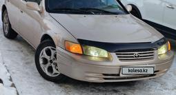 Toyota Camry 1999 годаүшін3 500 000 тг. в Алматы