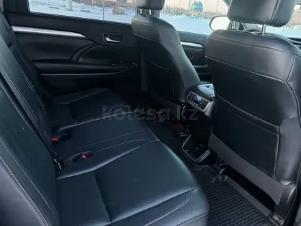 Toyota Highlander 2019 года за 18 900 000 тг. в Астана – фото 15