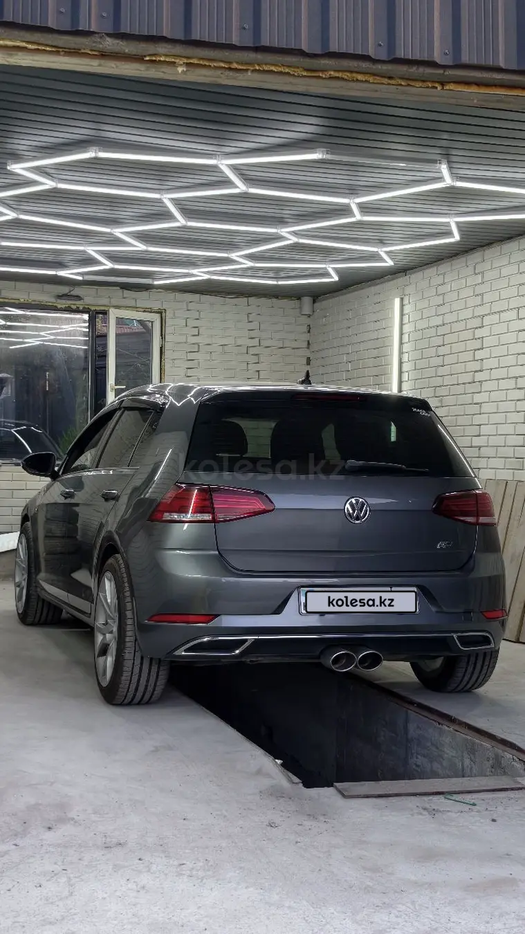 Volkswagen Golf, 2020
