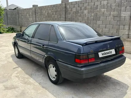 Volkswagen Passat 1993 года за 1 300 000 тг. в Шымкент – фото 4