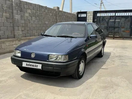 Volkswagen Passat 1993 года за 1 300 000 тг. в Шымкент