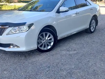 Toyota Camry 2014 года за 11 000 000 тг. в Семей – фото 4