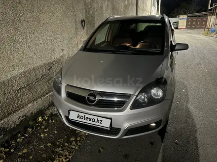 Opel Zafira 2005 года за 3 800 000 тг. в Шымкент