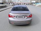 Hyundai Sonata 2011 года за 6 200 000 тг. в Атырау – фото 3