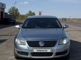 Volkswagen Passat 2007 года за 1 800 000 тг. в Караганда – фото 5