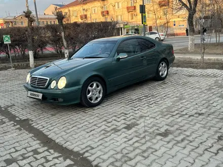 Mercedes-Benz CLK 320 2000 года за 4 300 000 тг. в Атырау – фото 4