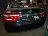 Крышка багажника на toyota camry 50 60 за 1 233 тг. в Актау – фото 2