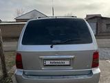 Kia Carnival 2003 года за 2 800 000 тг. в Шымкент