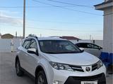 Toyota RAV4 2015 года за 9 000 000 тг. в Атырау – фото 3