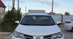 Toyota RAV4 2015 года за 9 000 000 тг. в Атырау