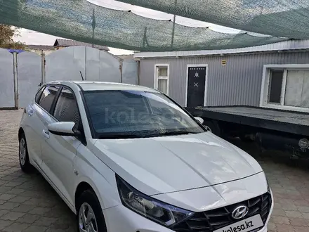 Hyundai i20 2023 года за 7 800 000 тг. в Актобе – фото 5