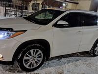 Toyota Highlander 2015 годаfor14 200 000 тг. в Уральск