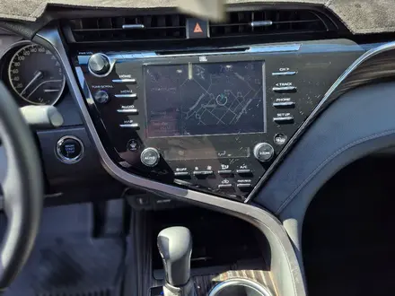 Toyota Camry 2019 года за 11 500 000 тг. в Костанай – фото 11