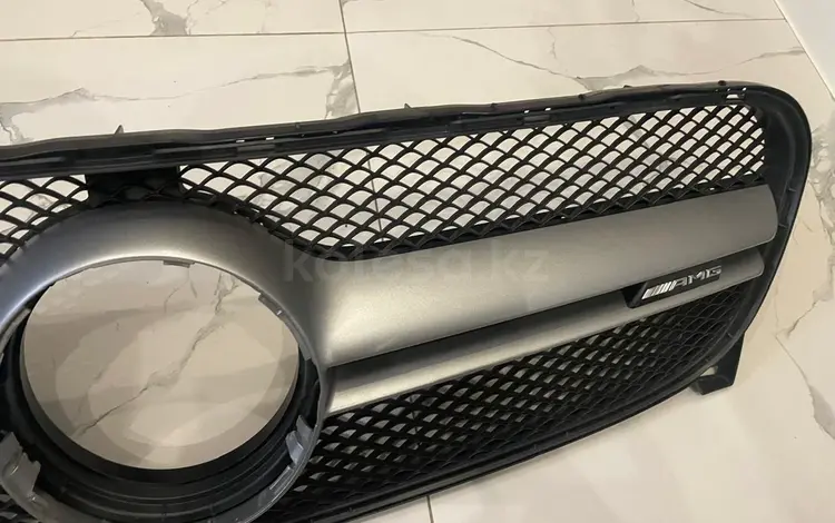 Решетка на Mercedes-Benzfor80 000 тг. в Алматы
